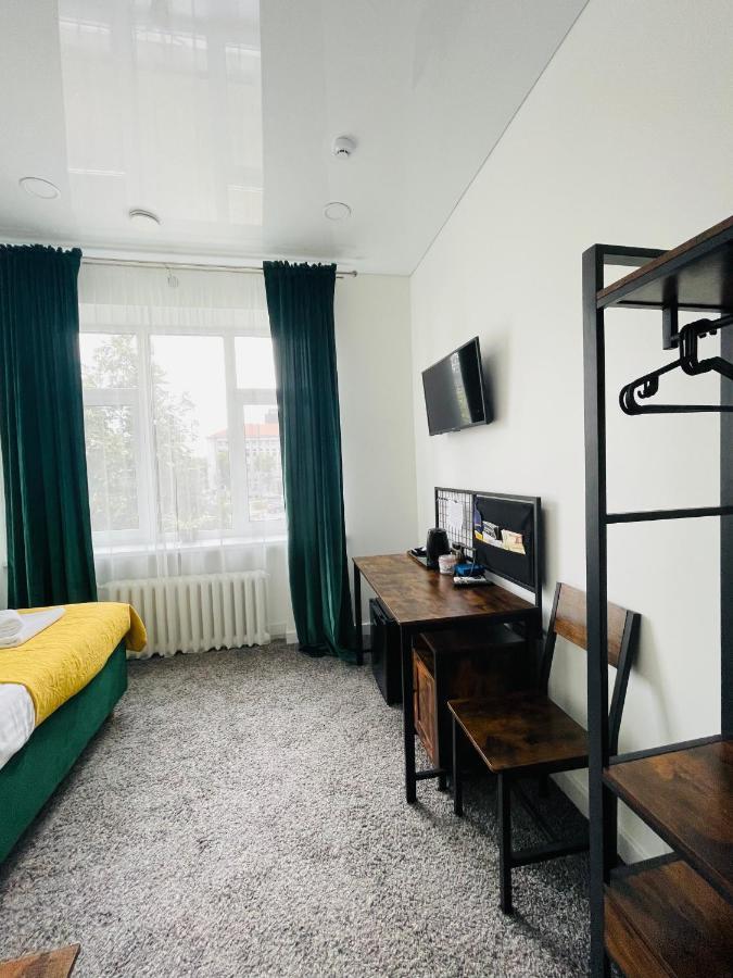 Easy * Kaunas